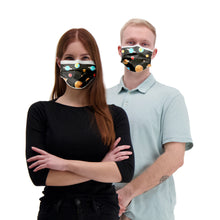 Lataa kuva Galleria-katseluun, Kasvomaski Type IIR, Avaruus Maskeilukilpailu voittaja pariskunnan päällä